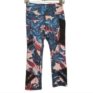 Fila | Women's Athleisure Floral Print Cropped Leggings (Size Small)